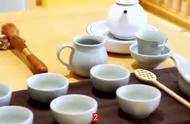 从倒茶到离席：茶道礼仪全解析，让你饮茶更显优雅